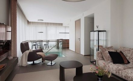 kodusaade_monokroomse_interjooriga_poeesia